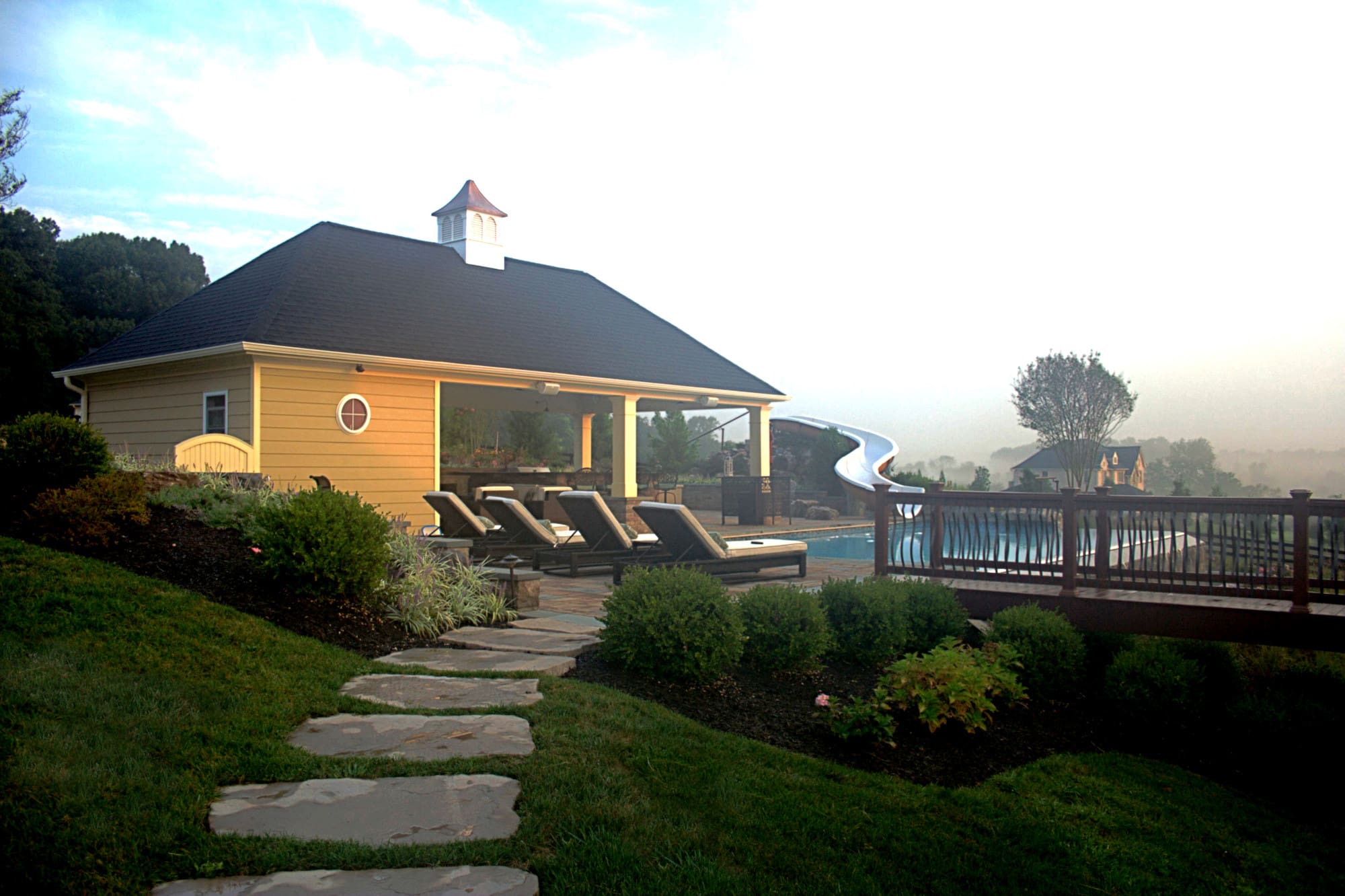 outdoor-fireplaces-pools